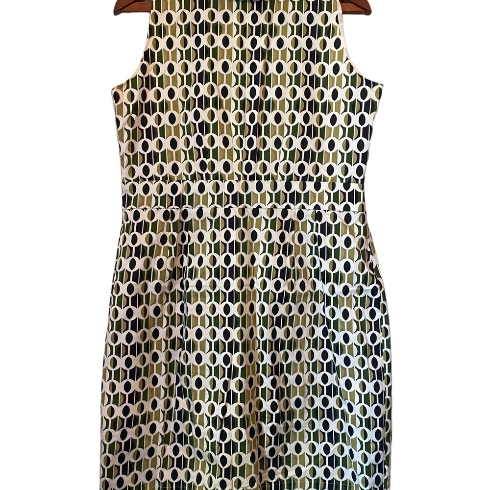 Julian Taylor Sleeveless Ruffled Dress with Retro Green Patterning - Picture 4 of 15